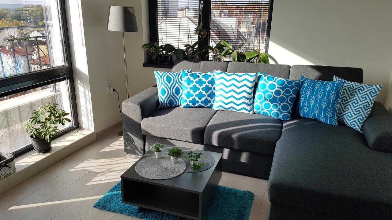 Azzurro-Top Floor Apartment In Quiet Neighborhood, Free Private Parking Варна Экстерьер фото