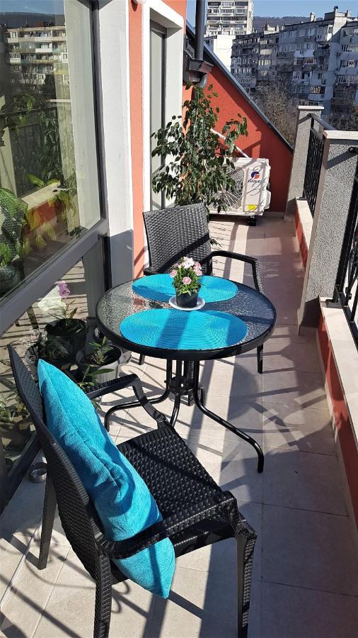 Azzurro-Top Floor Apartment In Quiet Neighborhood, Free Private Parking Варна Экстерьер фото